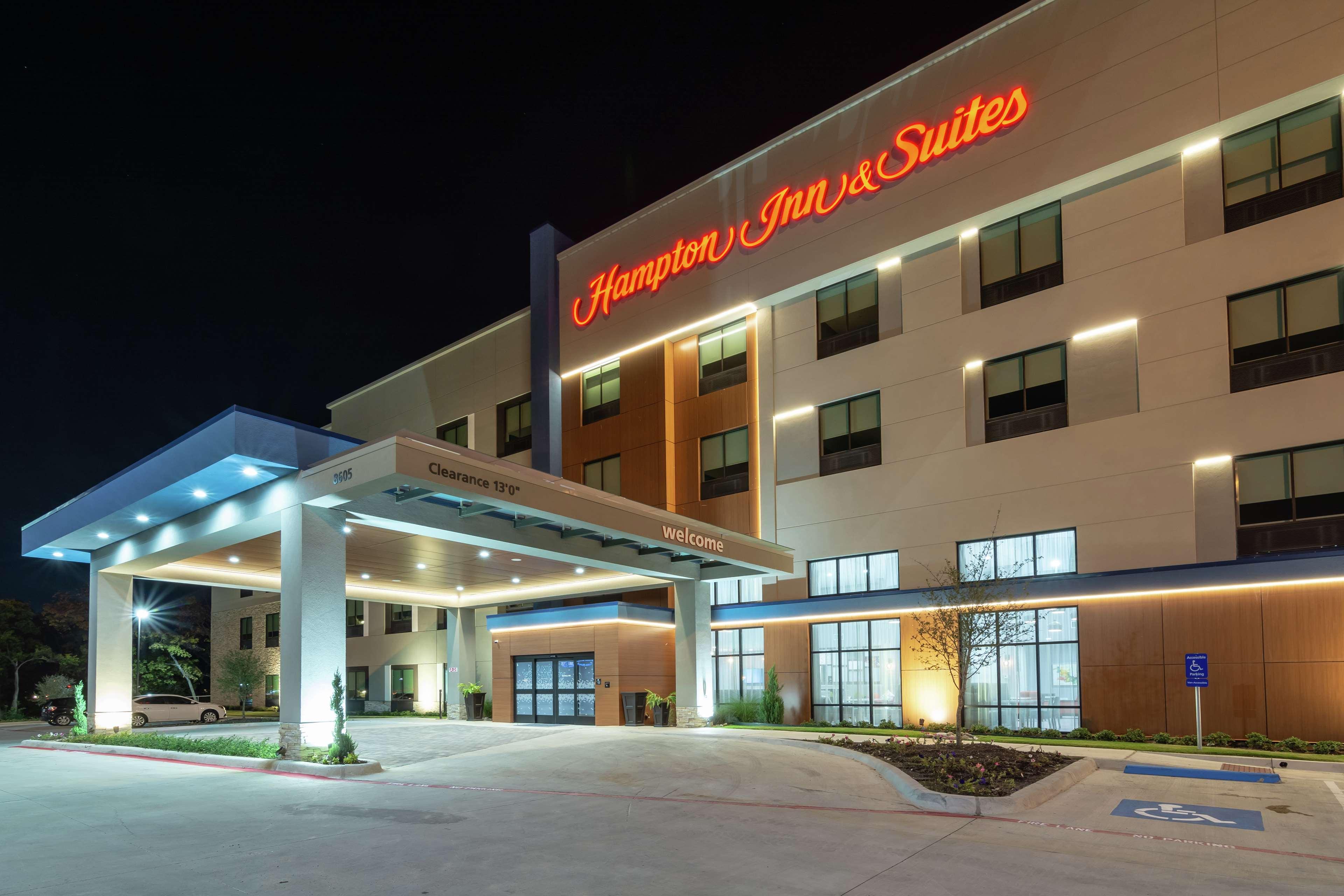 Hampton Inn & Suites Dallas East Exterior photo