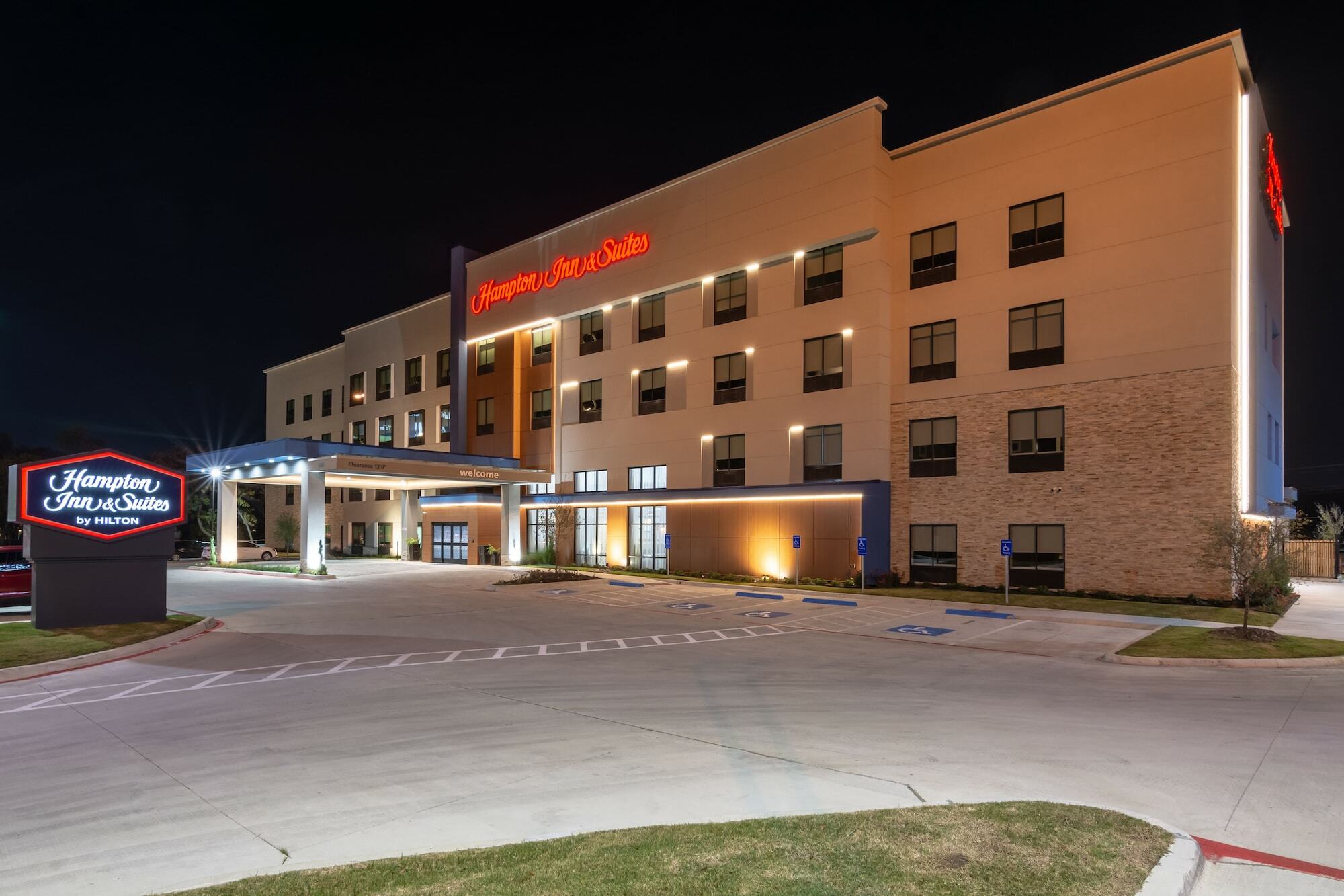 Hampton Inn & Suites Dallas East Exterior photo